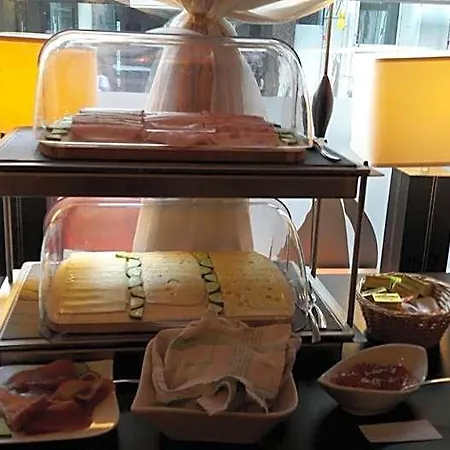 Hotel-nachtwaechter Hotel 2*