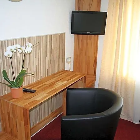 Hotel Hotel-nachtwaechter 2*