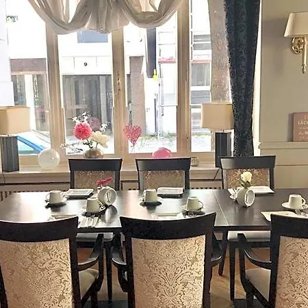 Hotel-nachtwaechter Hotel 2*